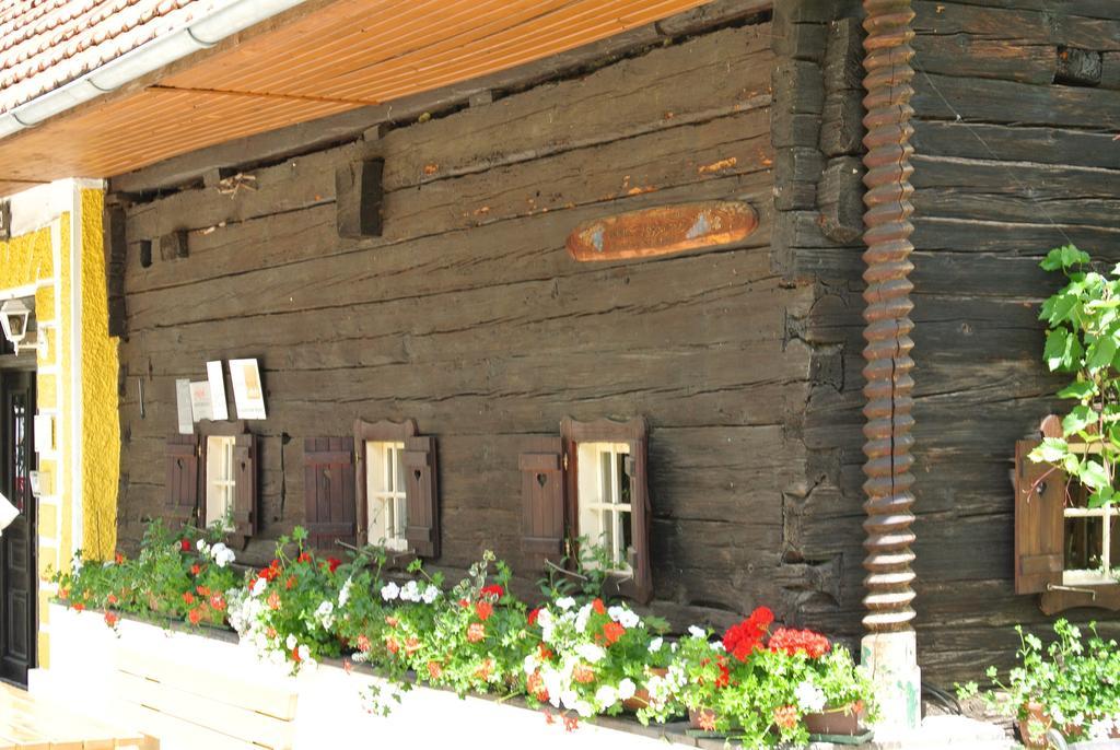 Weingut Primus Suedsteiermark Spielfeld Dış mekan fotoğraf