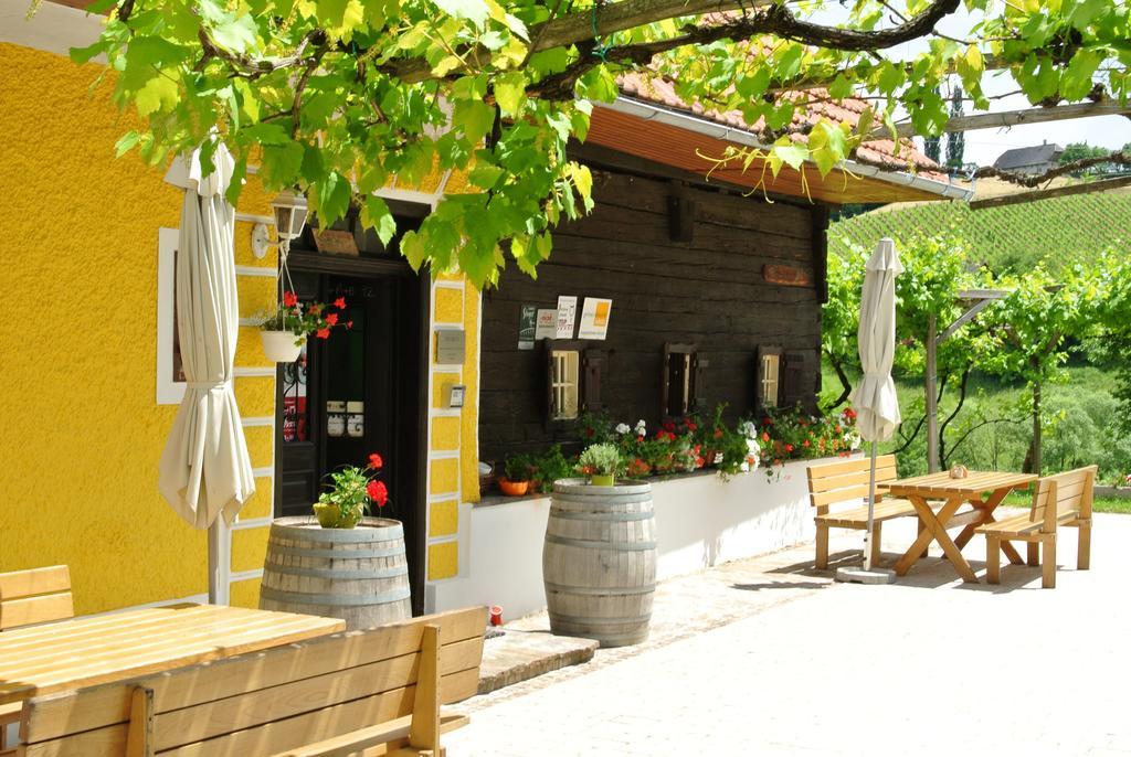 Weingut Primus Suedsteiermark Spielfeld Dış mekan fotoğraf
